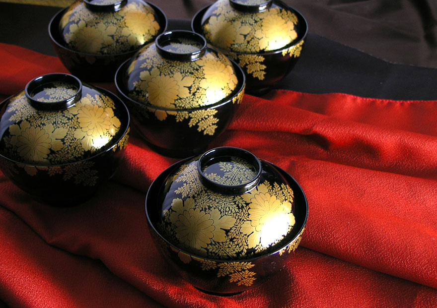 YAMADA HEIANDO Lacquerware: Hand-Crafted Imperial Luxury for Japanese Emperor