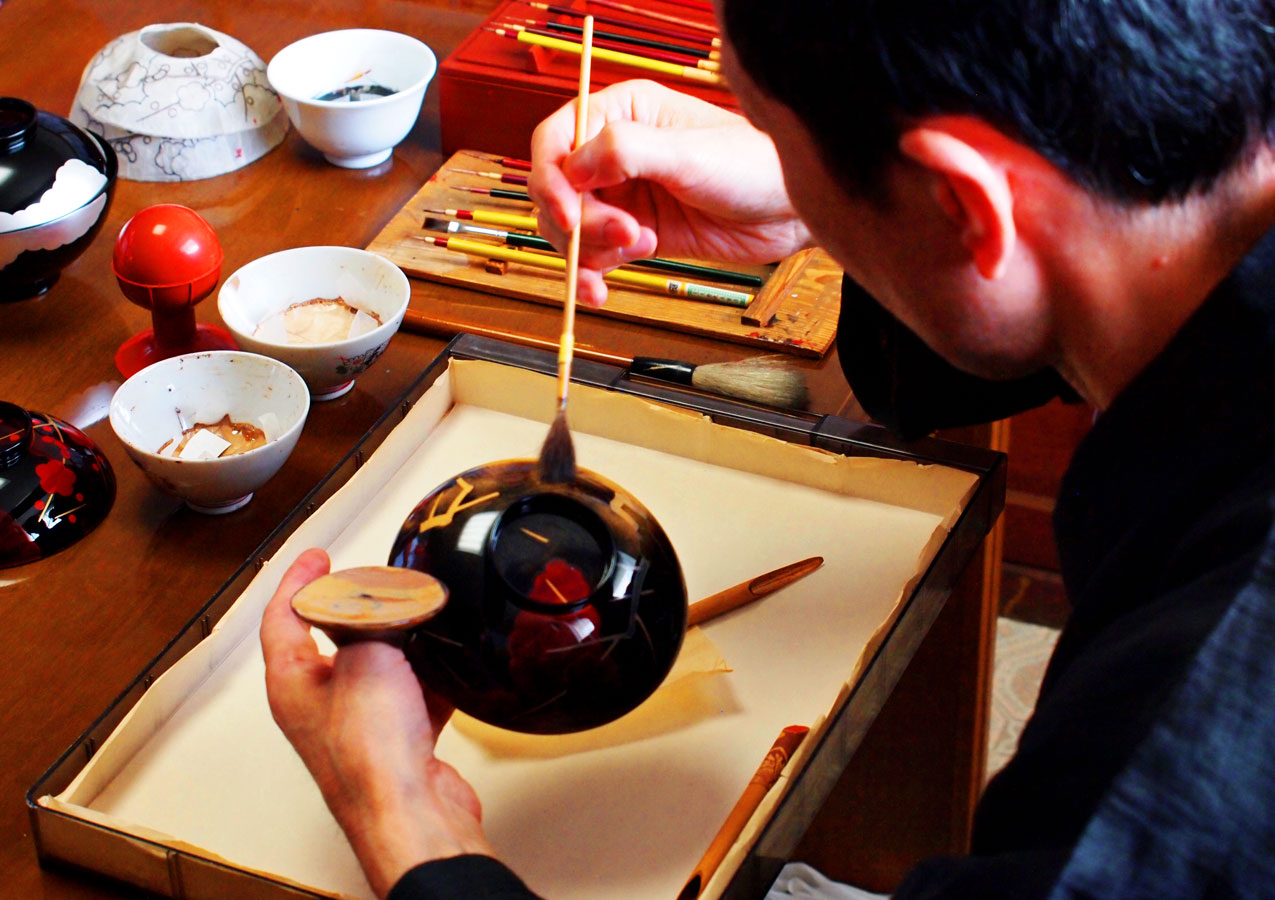 YAMADA HEIANDO Lacquerware: Hand-Crafted Imperial Luxury for Japanese Emperor