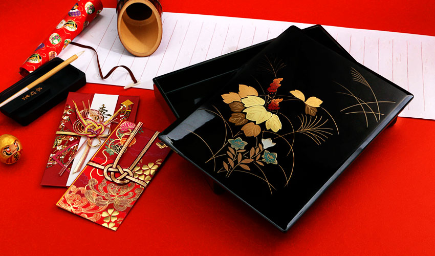 Akikusa Letterhead Box | YAMADA HEIANDO Lacquerware: Hand-Crafted Imperial Luxury for Japanese Emperor