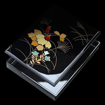 Akikusa Letterhead Box | YAMADA HEIANDO Lacquerware: Hand-Crafted Imperial Luxury for Japanese Emperor